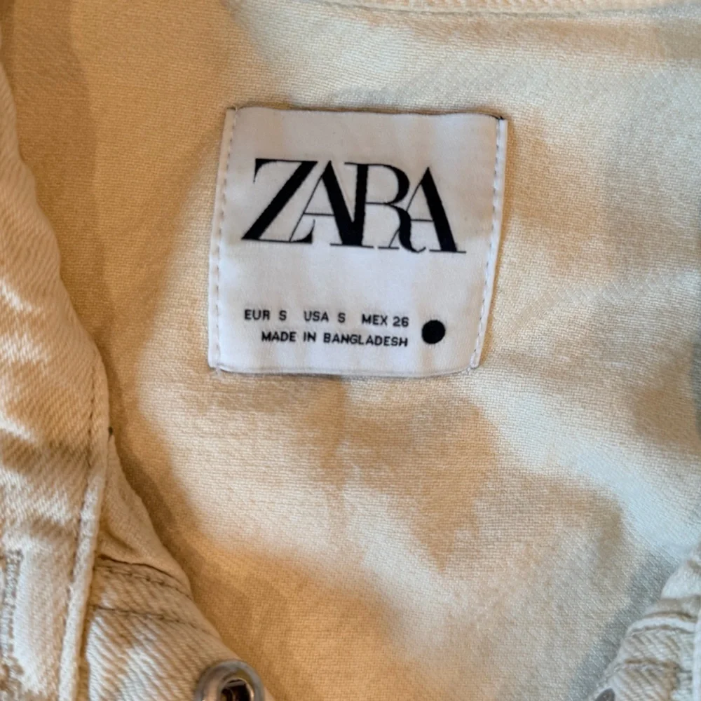 Zara Oversized Cream Button-Front Jacket - Picture 2 of 2